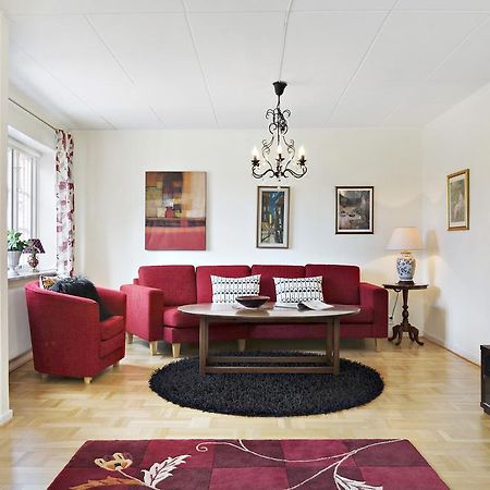 Charming Townhouse Villa Ystad Luaran gambar