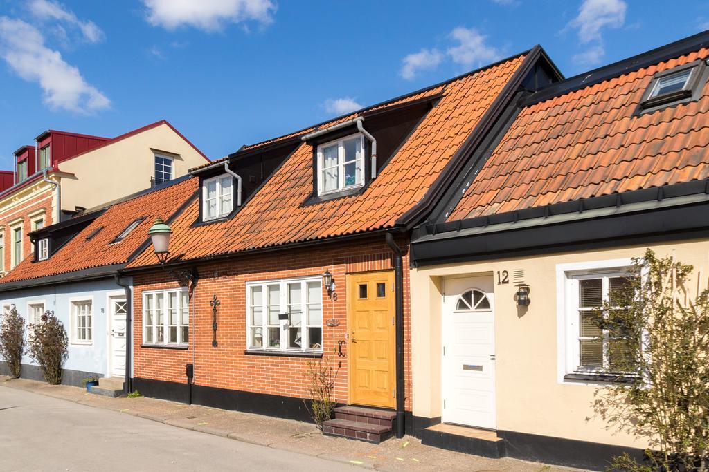 Charming Townhouse Villa Ystad Luaran gambar