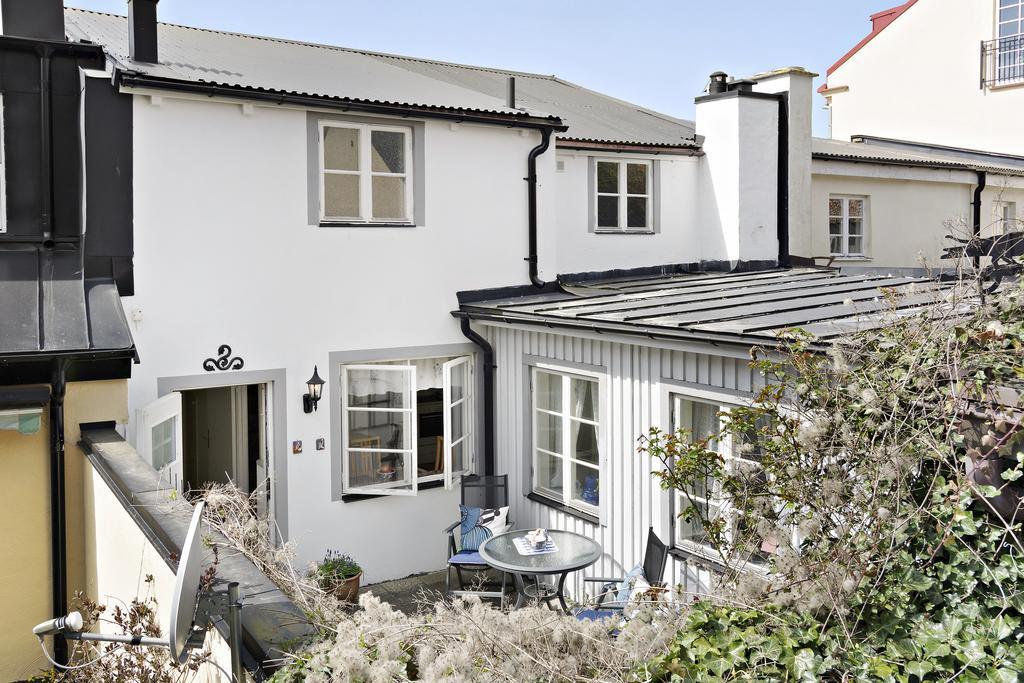Charming Townhouse Villa Ystad Luaran gambar